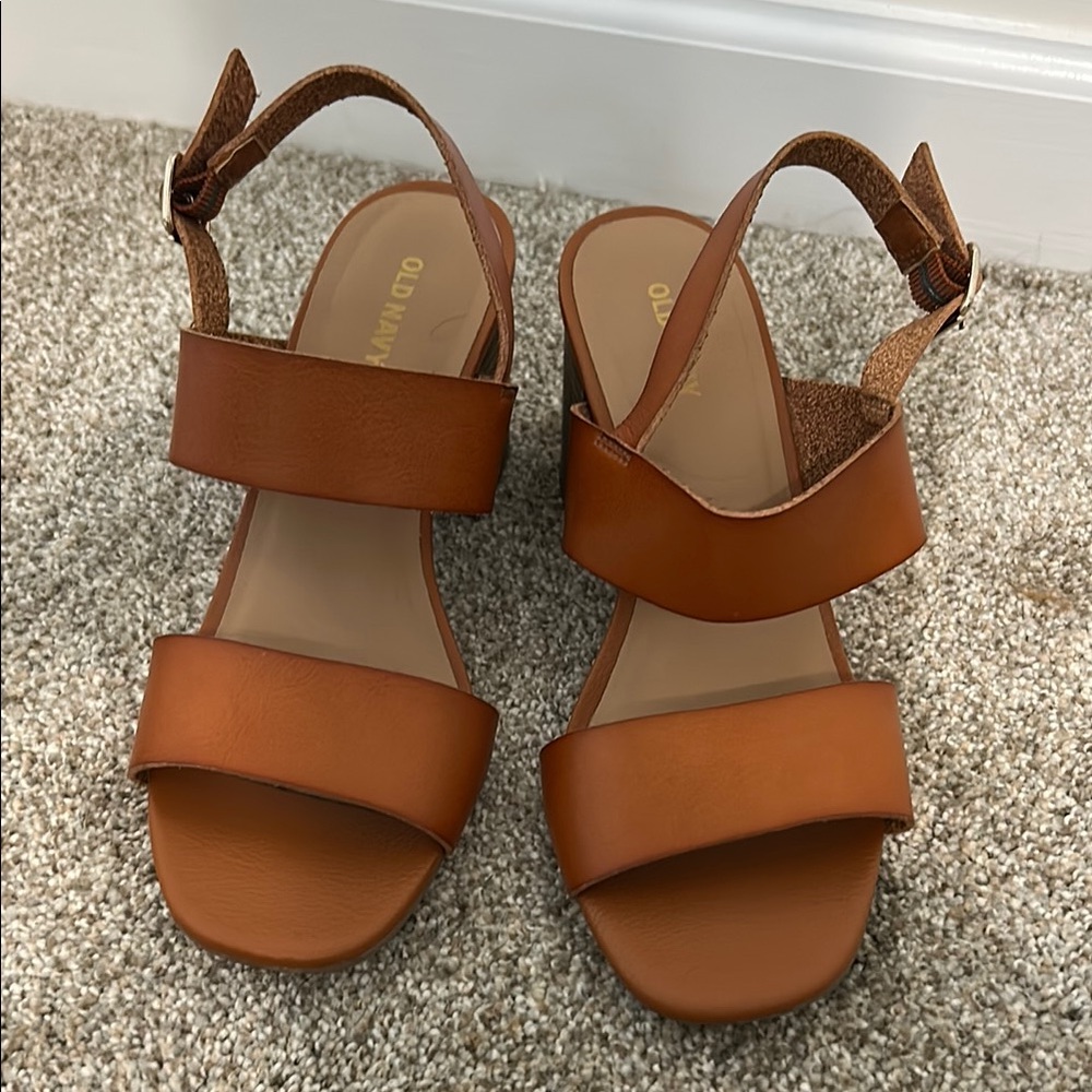 Old Navy Women's Tan Sandals